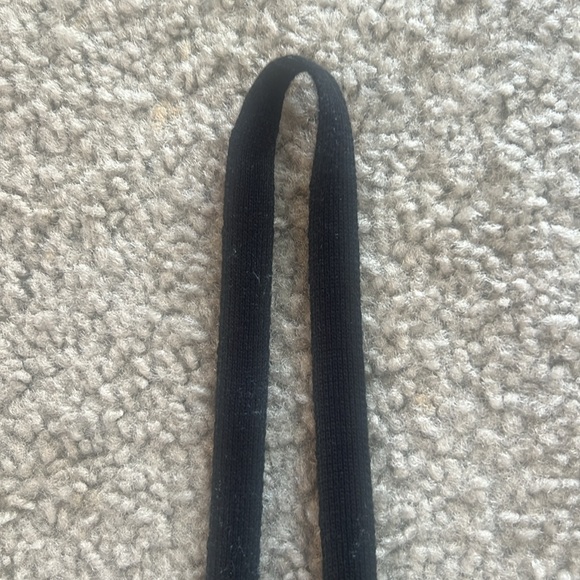 Beautiful black camisole - Picture 3 of 7